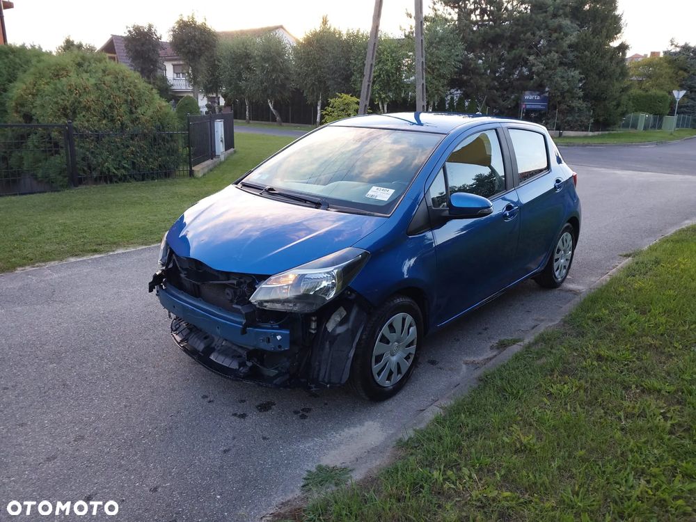 Toyota Yaris 1.33 Premium - 6