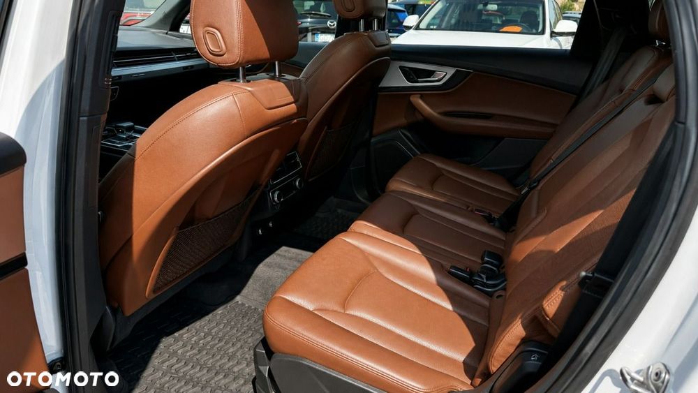 Audi Q7 - 8