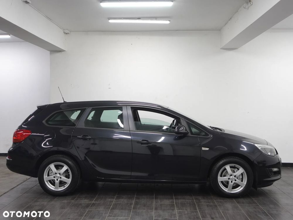 Opel Astra 1.4 ecoFLEX - 10