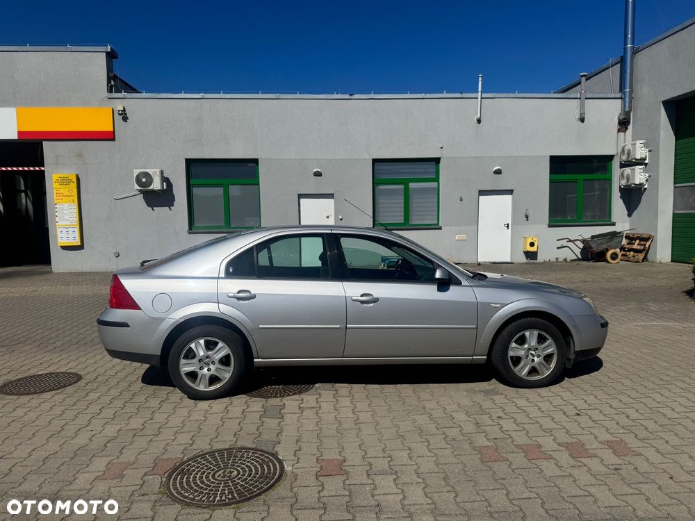 Ford Mondeo 1.8 Ghia - 3