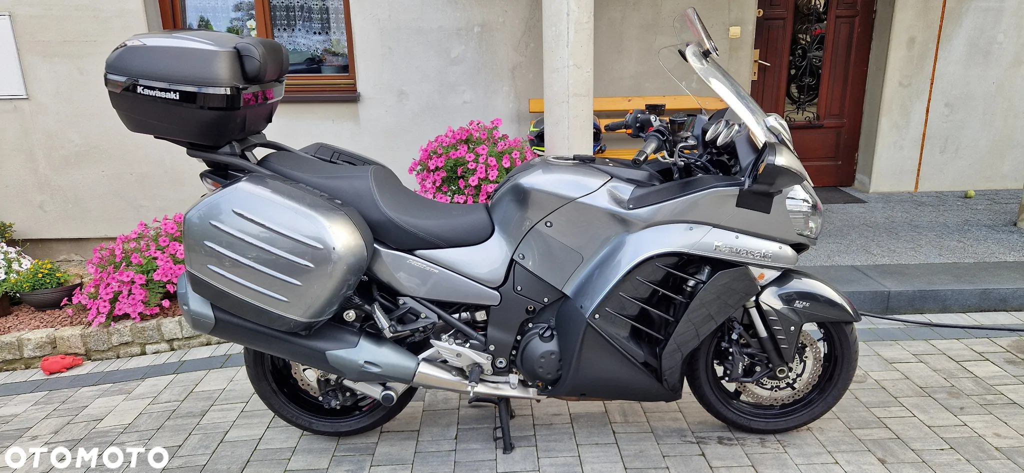 Kawasaki GTR - 2
