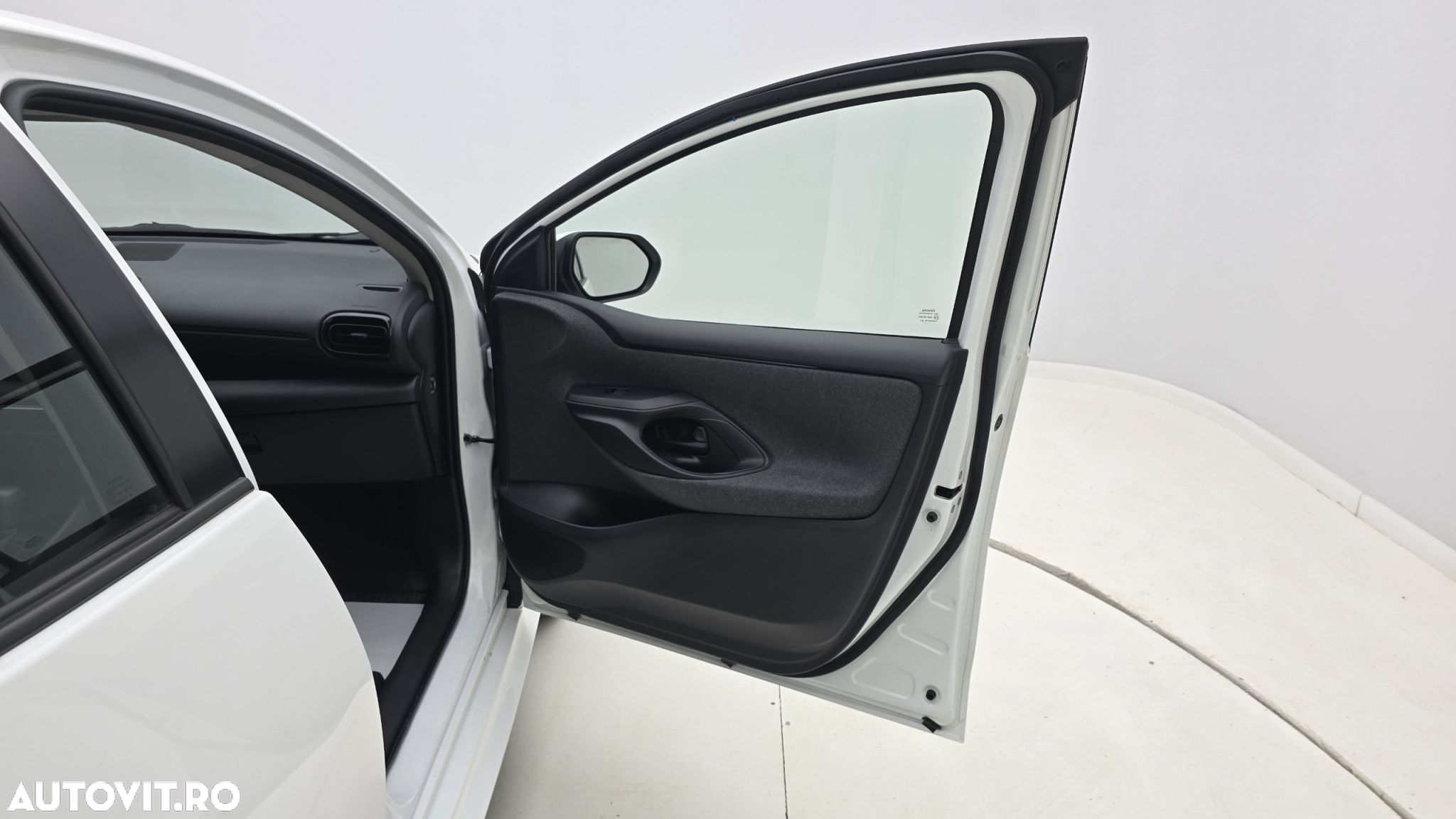 Toyota Yaris 1.5 116 CP HEV Active - 18