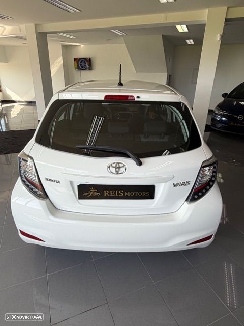 Toyota Yaris 1.4 D-4D AC Manual - 4
