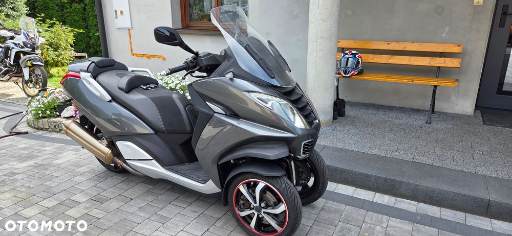 Peugeot Metropolis - 2