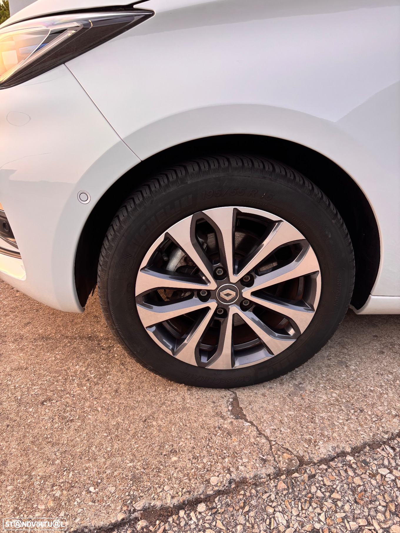 Renault Zoe (c/ Bateria) EV50 135hp Techno - 9