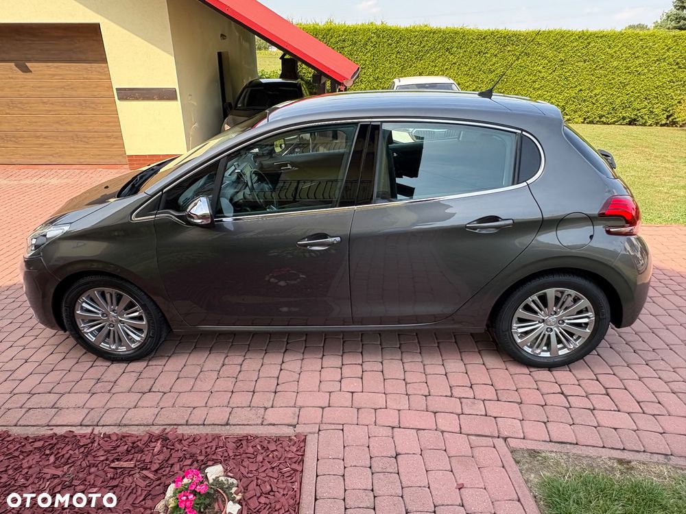 Peugeot 208 1.2 PureTech Allure - 5