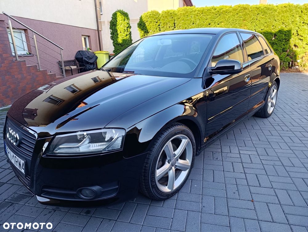 Audi A3 Sportback - 1