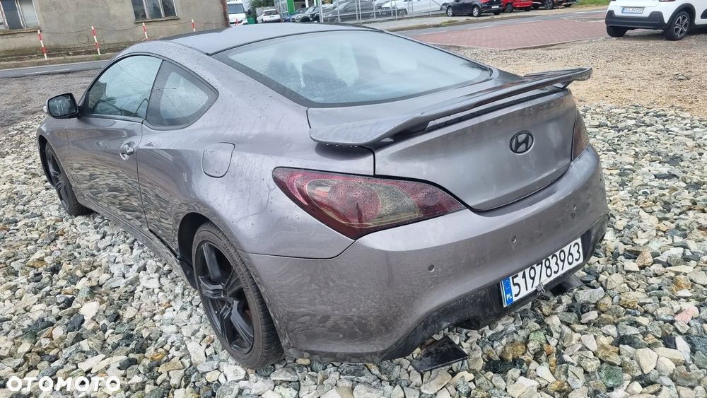 Hyundai Genesis - 17
