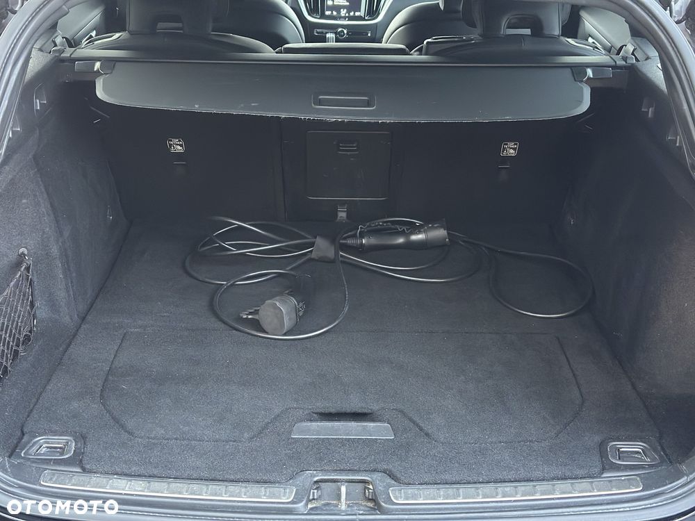 Volvo V60 T6 AWD Recharge Geartronic RDesign - 16