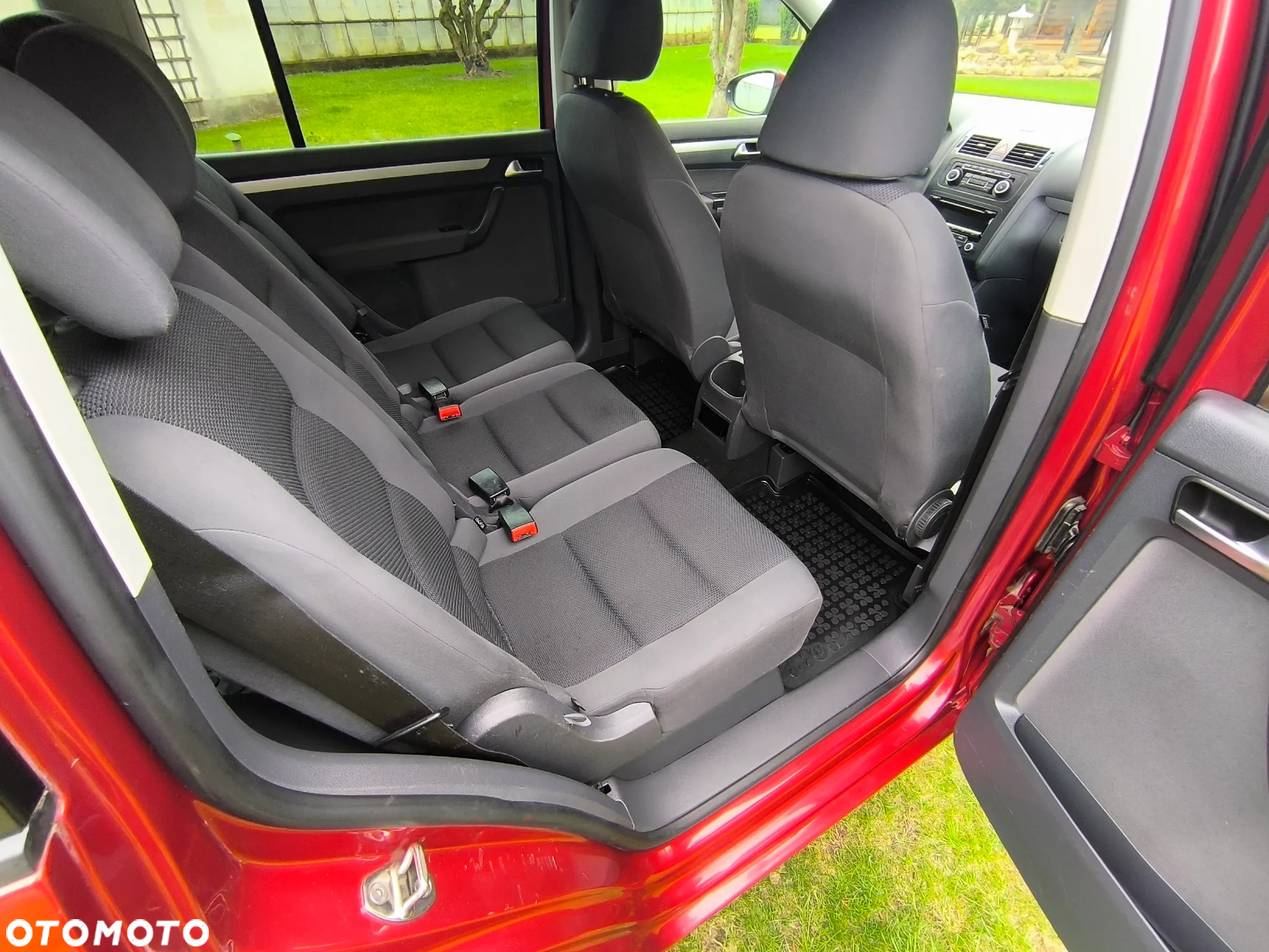 Volkswagen Touran 1.6 TDI DPF Trendline - 16