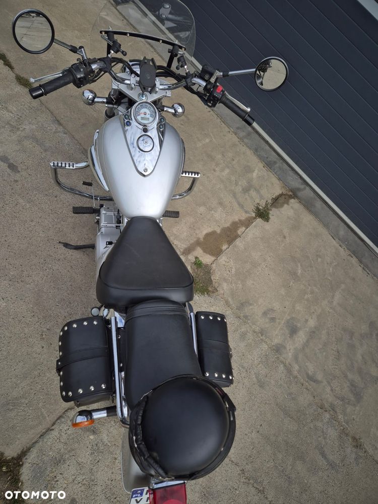 Suzuki Intruder - 2
