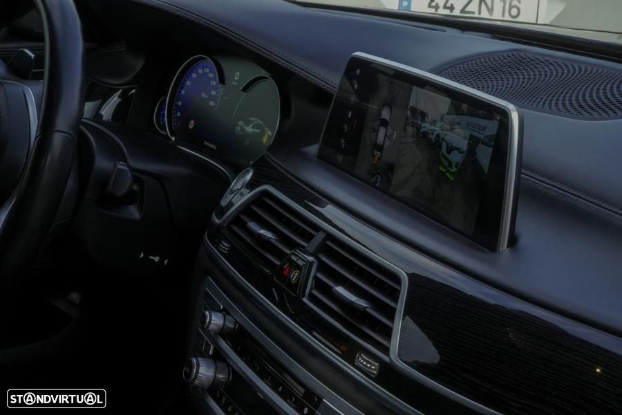 BMW 740 d xDrive Pack M - 17