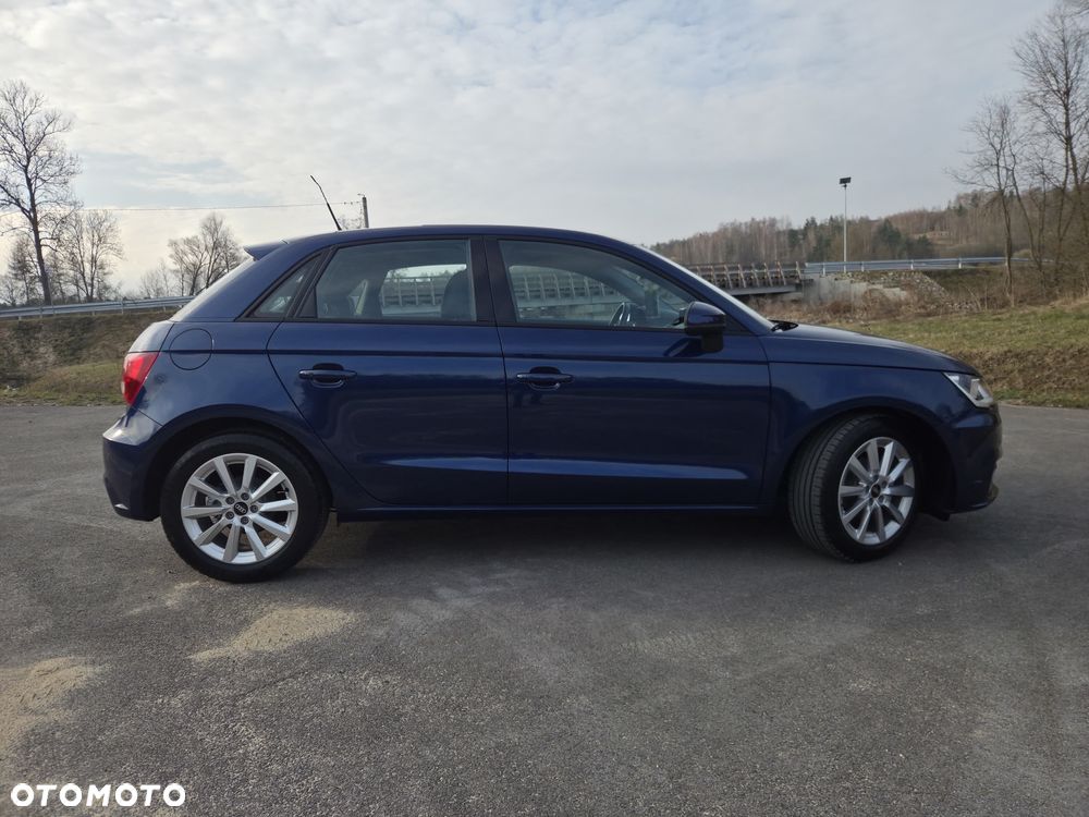 Audi A1 Sportback 1.0 TFSI ultra S tronic - 4