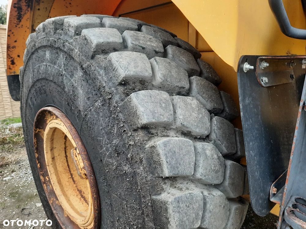 New Holland W270B, - 4