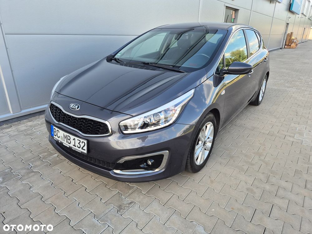 Kia Ceed 1.4 CVVT Dream Team Edition - 1