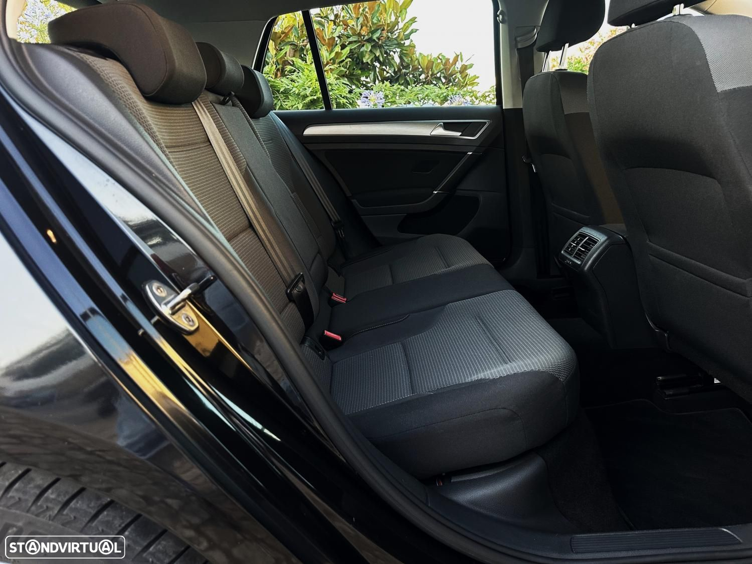 VW Golf 1.6 TDi BlueMotion Confortline - 11