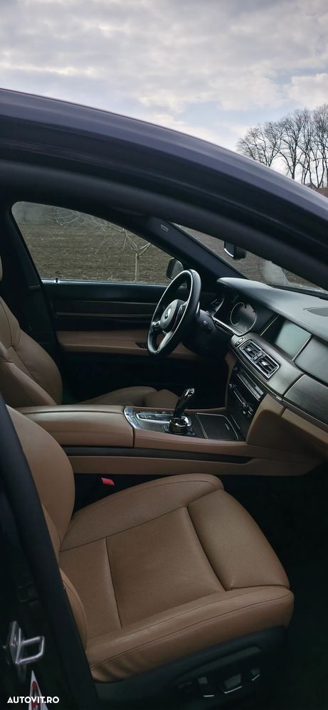 BMW Seria 7 740d xDrive - 3