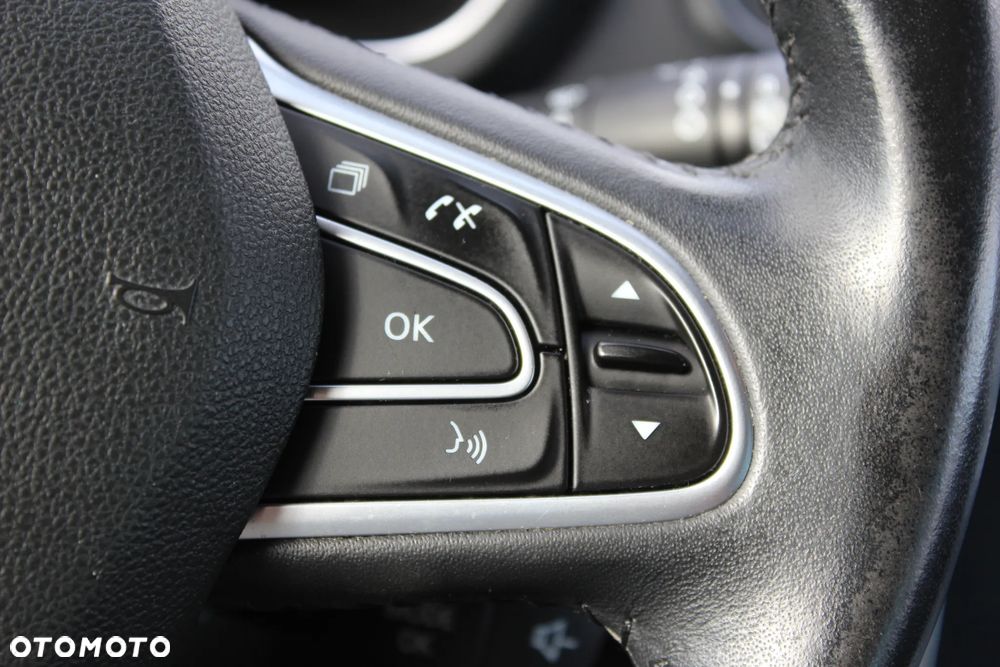 Renault Scenic BLUE dCi 120 LIMITED - 17