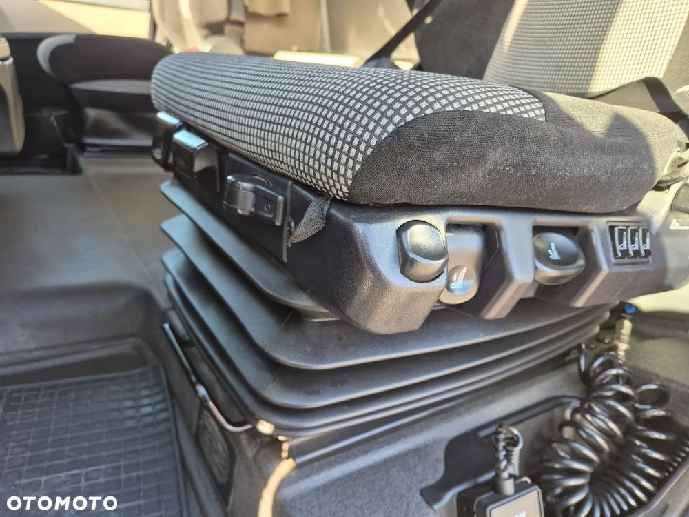 MAN 500 KM, MEGA - 10