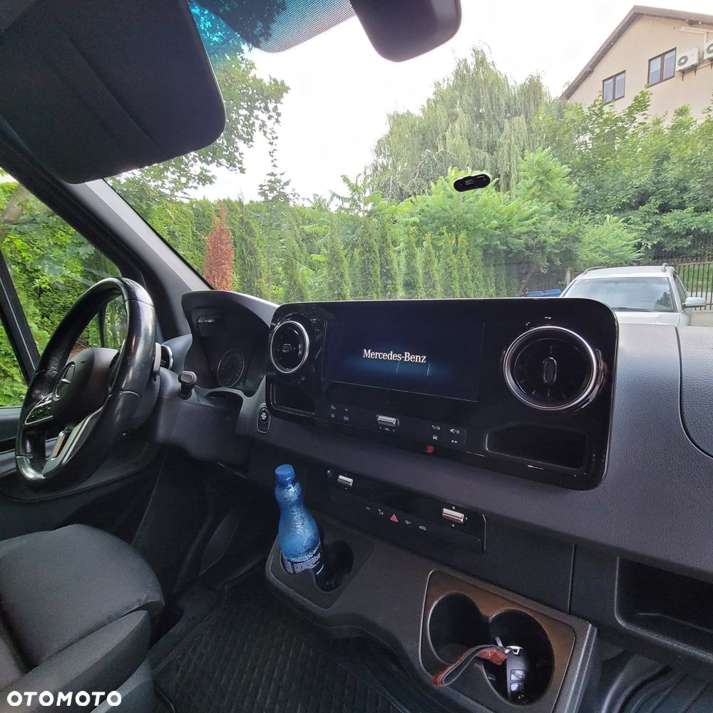 Mercedes-Benz Sprinter - 9