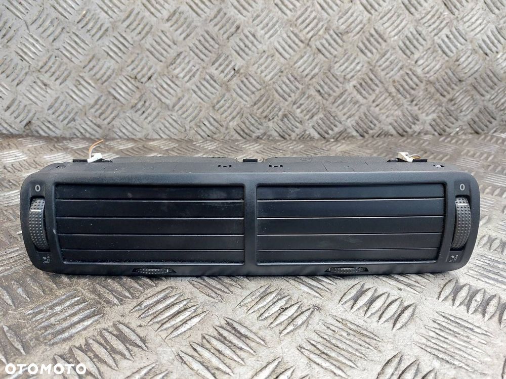 KRATKA NAWIEWU ŚRODKOWA VOLKSWAGEN PASSAT B5 3B0819728D ID: 237777 - 1