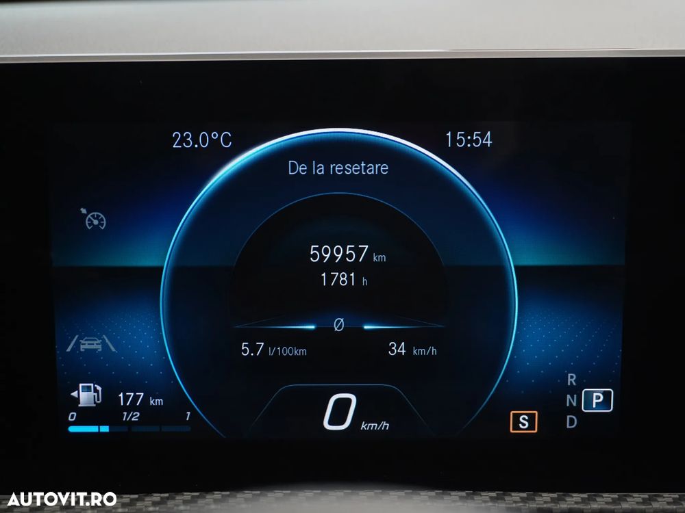 Mercedes-Benz CLA 180 d 7G-DCT - 38