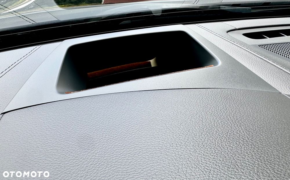 Volvo S90 T8 Twin Engine AWD Geartronic Inscription - 37