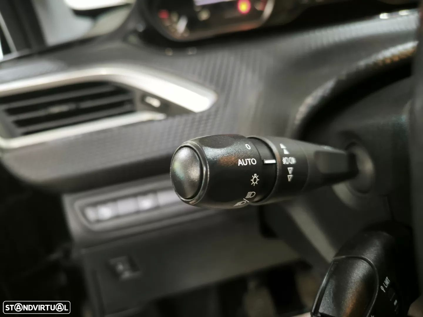 Peugeot 208 PureTech 82 Start & Stop Style - 16