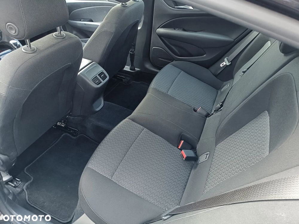 Opel Insignia - 12