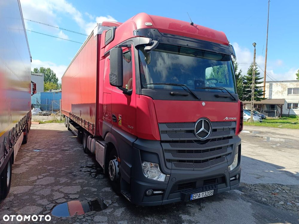 Mercedes-Benz Actros - 2
