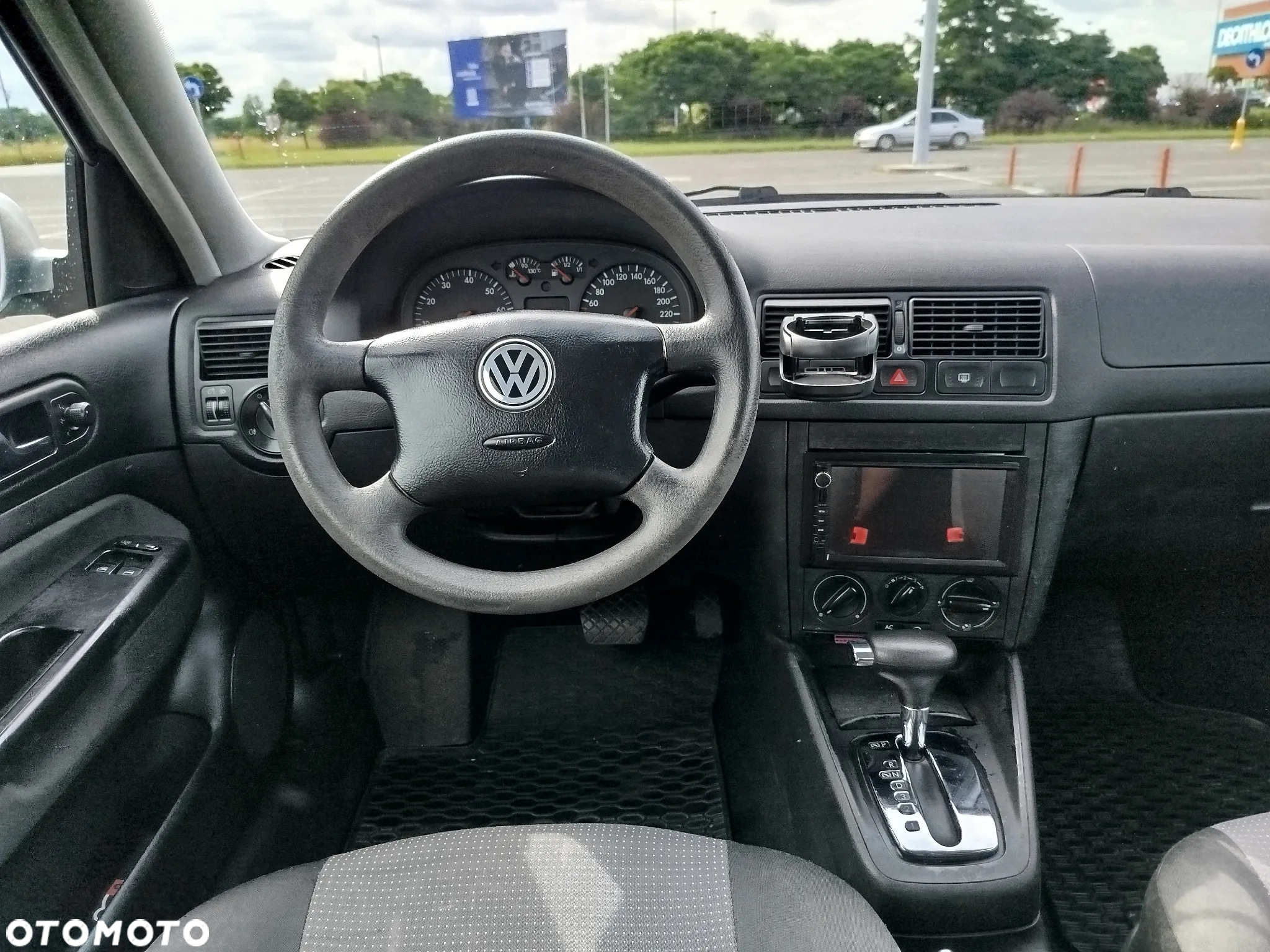 Volkswagen Golf 1.6 Automatik Sportline - 2