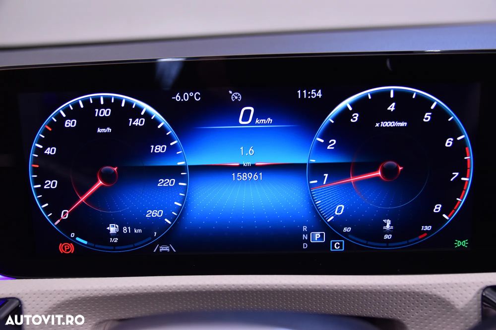 Mercedes-Benz CLA 180 7G-DCT - 11