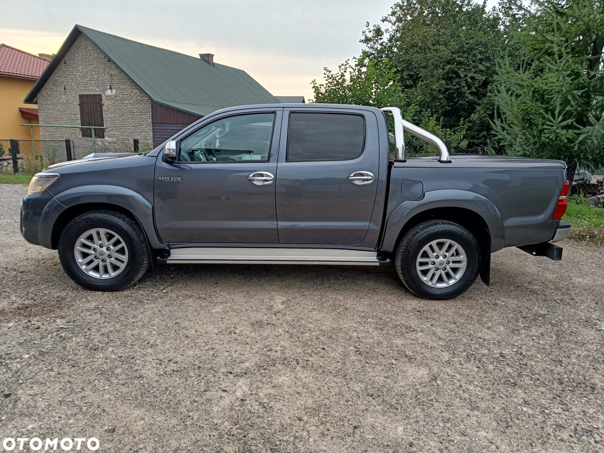 Toyota Hilux 3.0 D-4D SR5 - 10