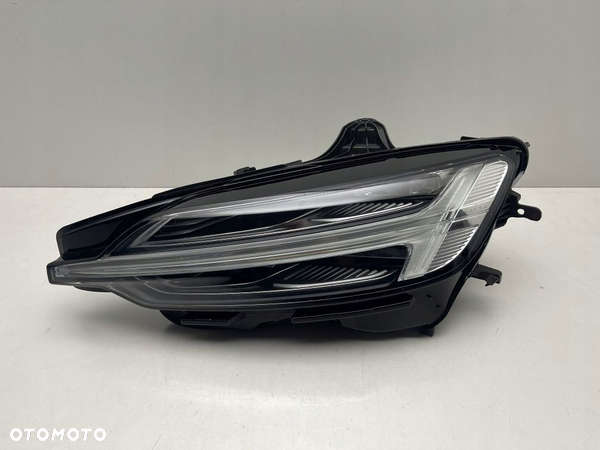 LAMPA PRZEDNIA LEWA VOLVO V60 S60 MID LED 32404679