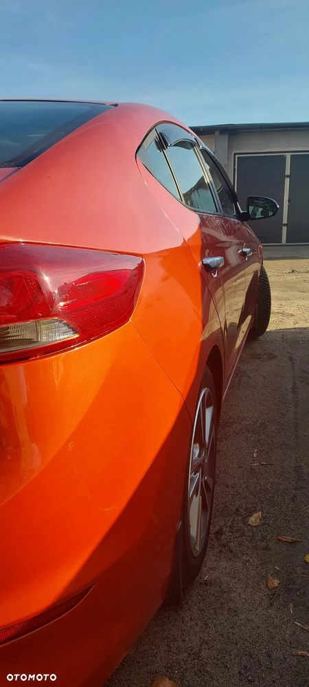 Hyundai Elantra - 6