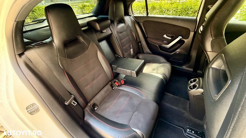 Mercedes-Benz A 250 e 8G-DCT AMG Line - 39