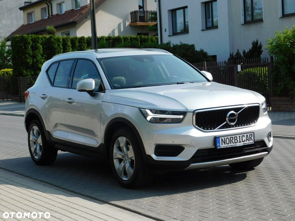 Volvo XC 40 D3 Momentum Pro - 2