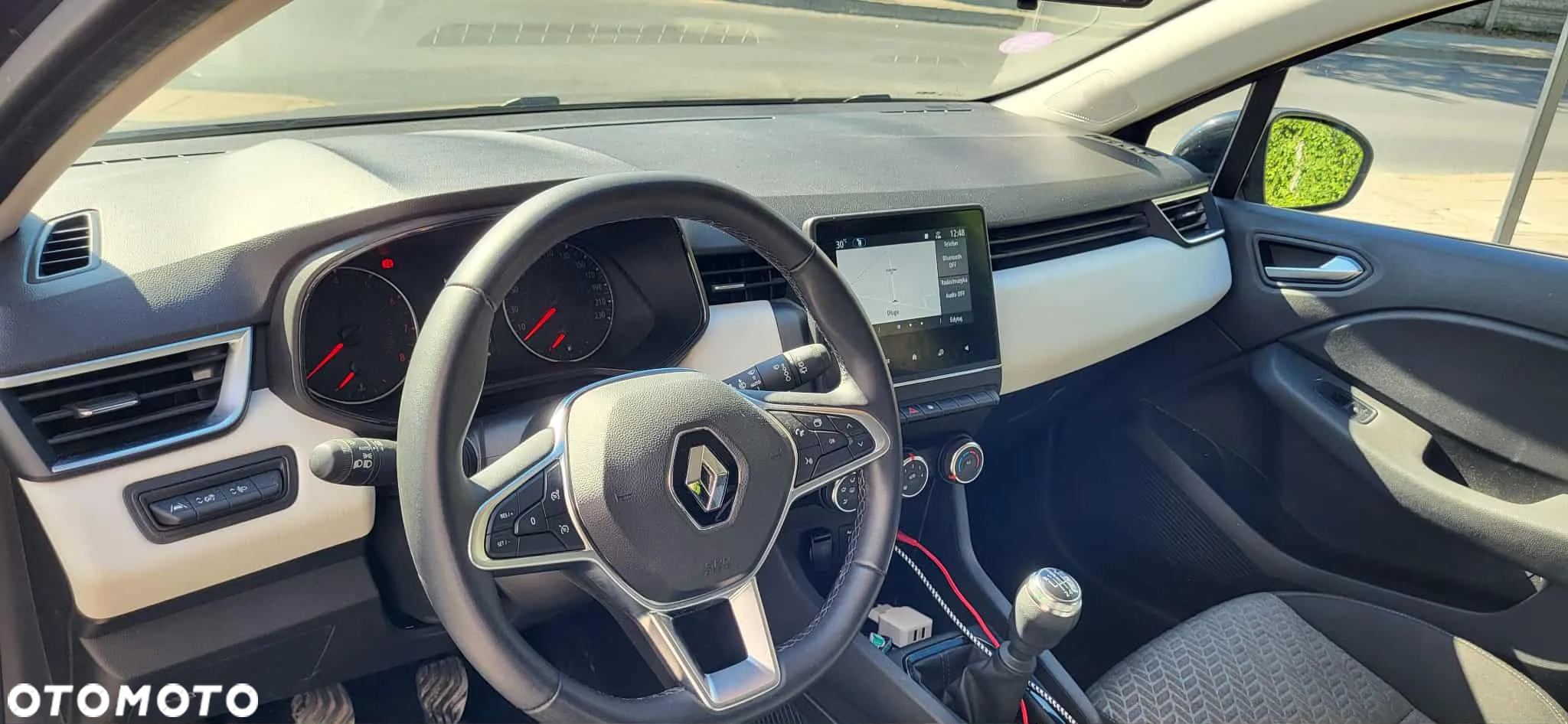 Renault Clio - 11