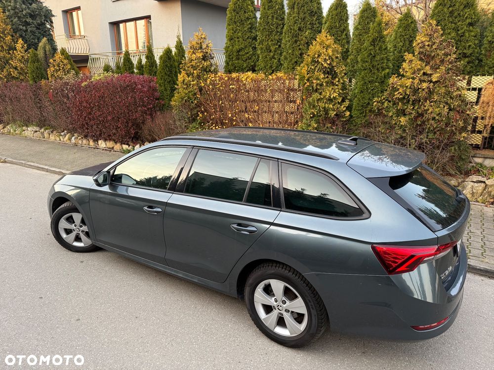 Skoda Octavia 2.0 TDI DSG Sportline - 4