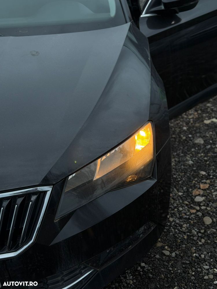 Skoda Superb 2.0 TDI Ambition - 5