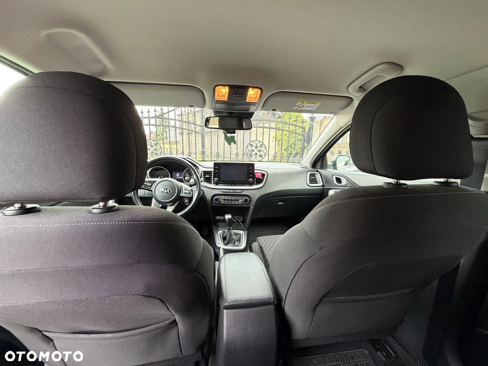 Kia Ceed 1.6 CRDi mHEV M - 16