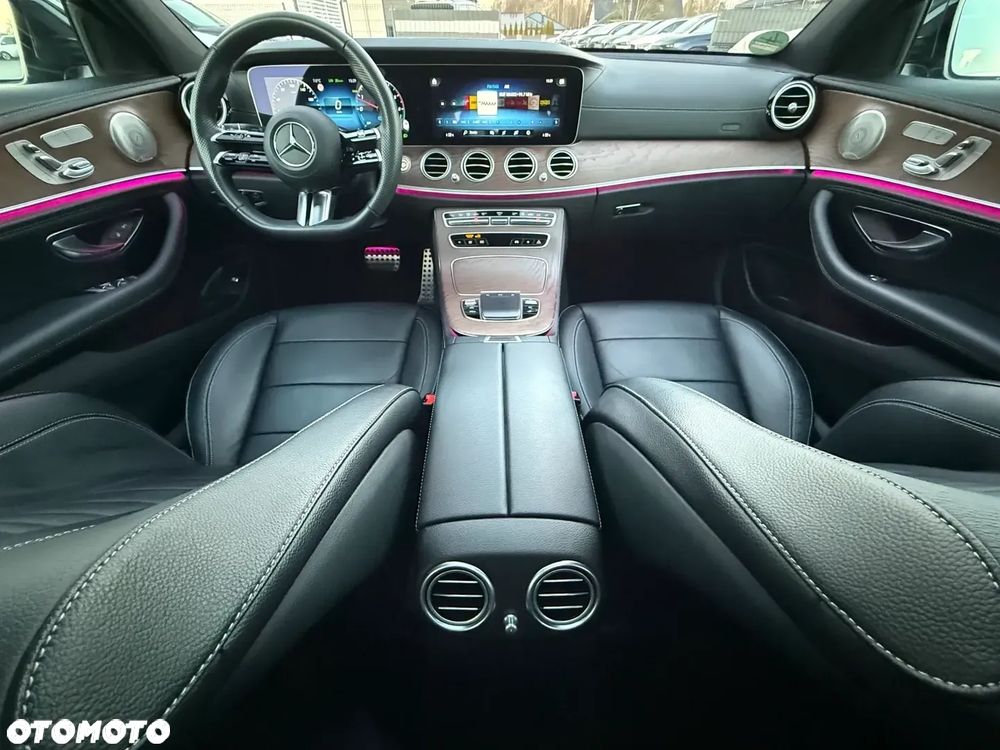 Mercedes-Benz Klasa E 300 de PHEV 4-Matic AMG 9G-Tronic - 39