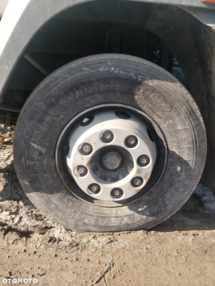 koło kpl. felga 8.25”, opona zimowa Good Year 305/70 R19.5 - 1
