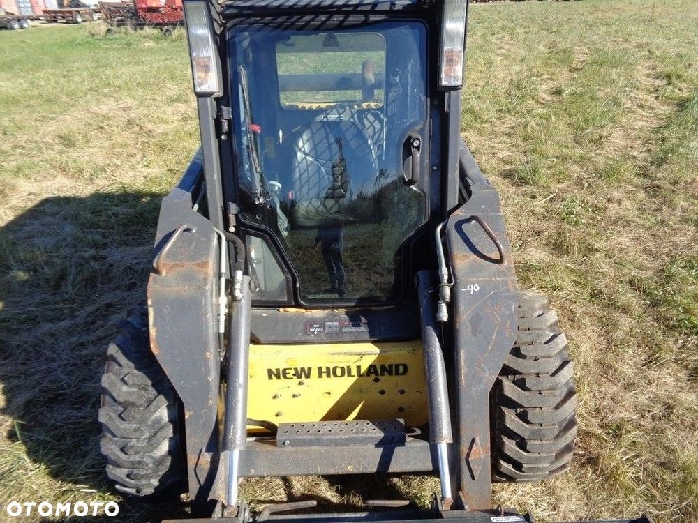 New Holland 2007 New Holland L185 Skid Steer CabHeatAir Pilot CTRLS 2 SPD 2 480 godzin-4200 ładowarka burtowa - 2