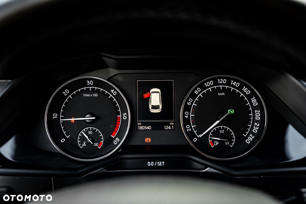 Skoda Superb 2.0 TDI 4x4 L&K DSG - 28