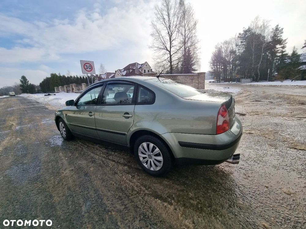 Volkswagen Passat 2.0 Comfortline - 19