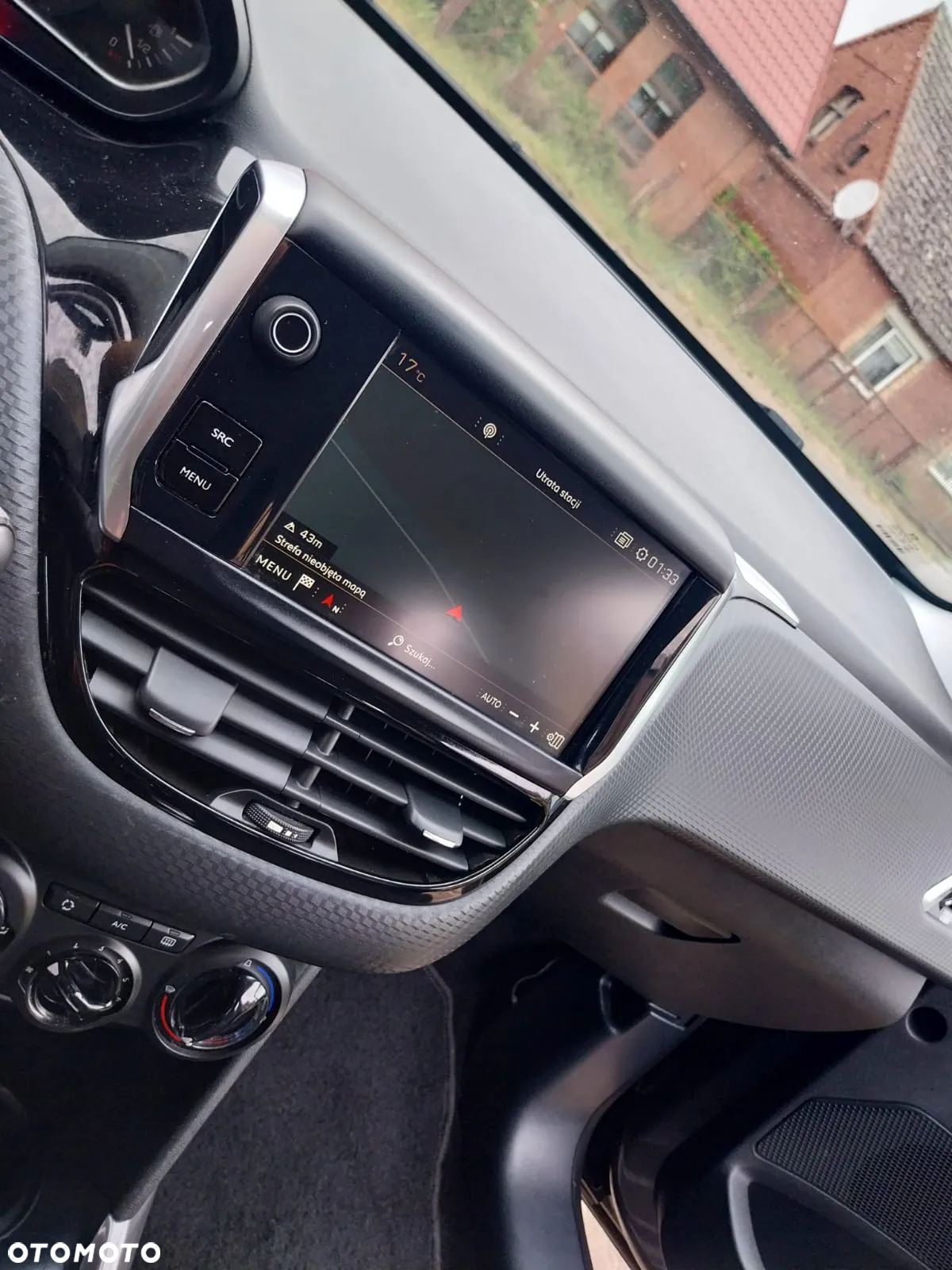 Peugeot 2008 - 11