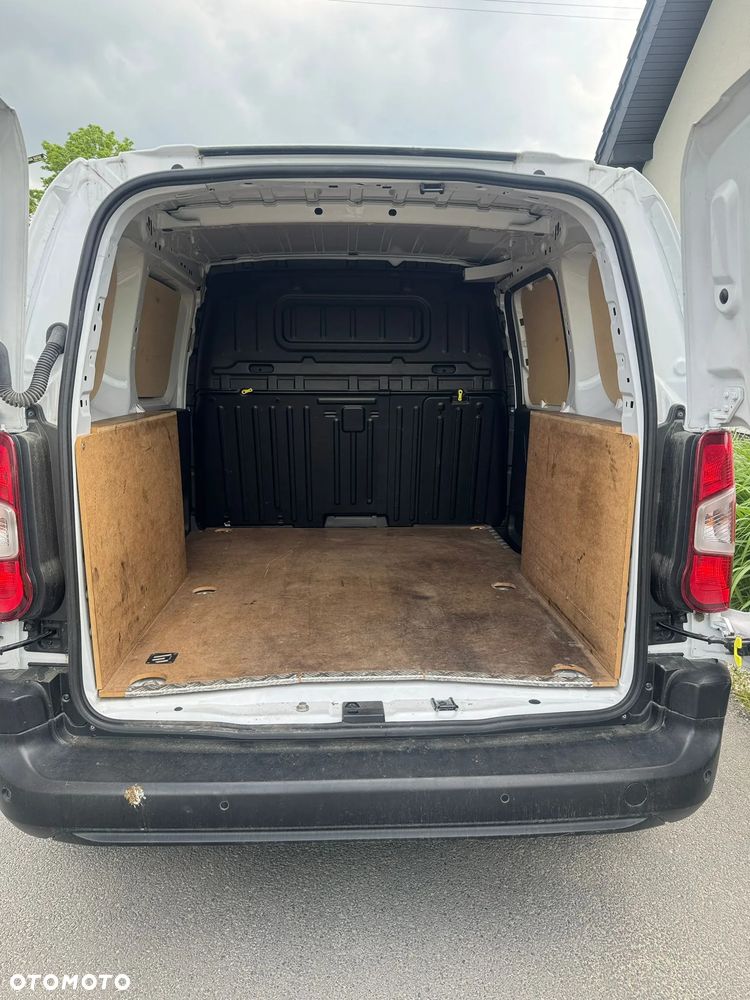 Opel Combo 1.5 CDTI Essentia S&S - 11