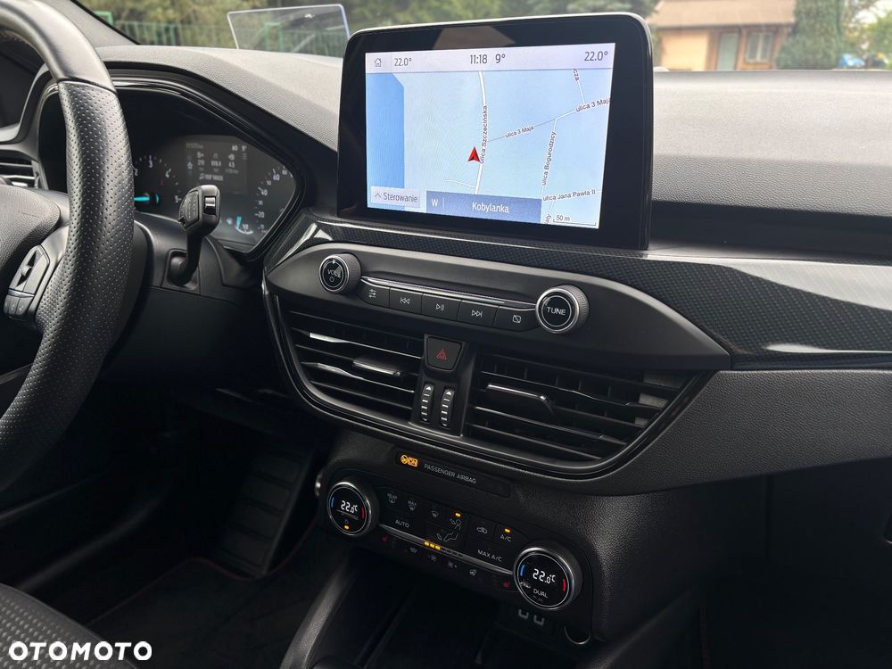 Ford Focus Turnier 1.5 EcoBlue Start-Stopp-System ST-LINE - 31