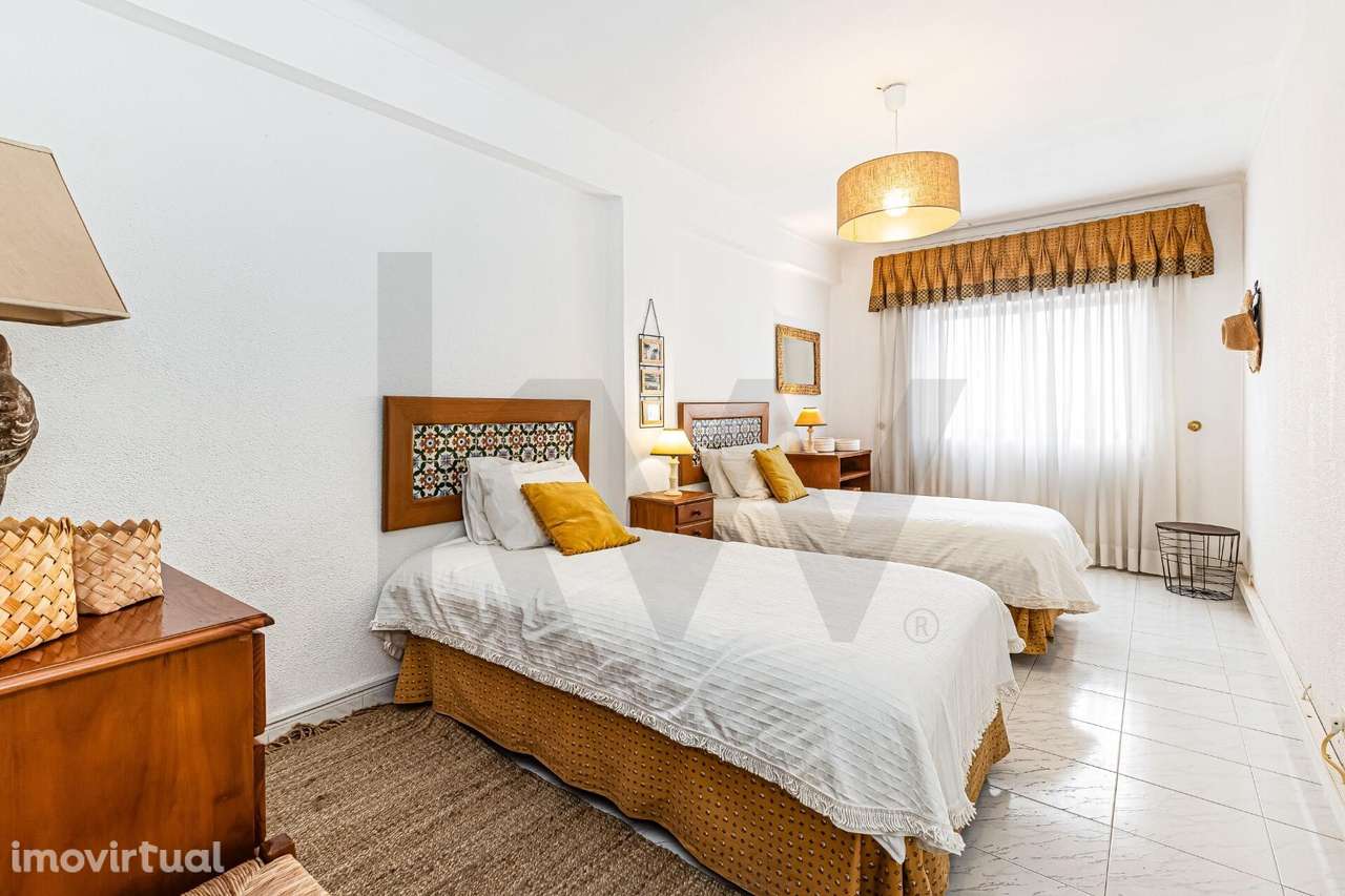Apartamento T2 com Lugar de Garagem a menos de 200m da Praia - Armação - Grande imagem: 5/28